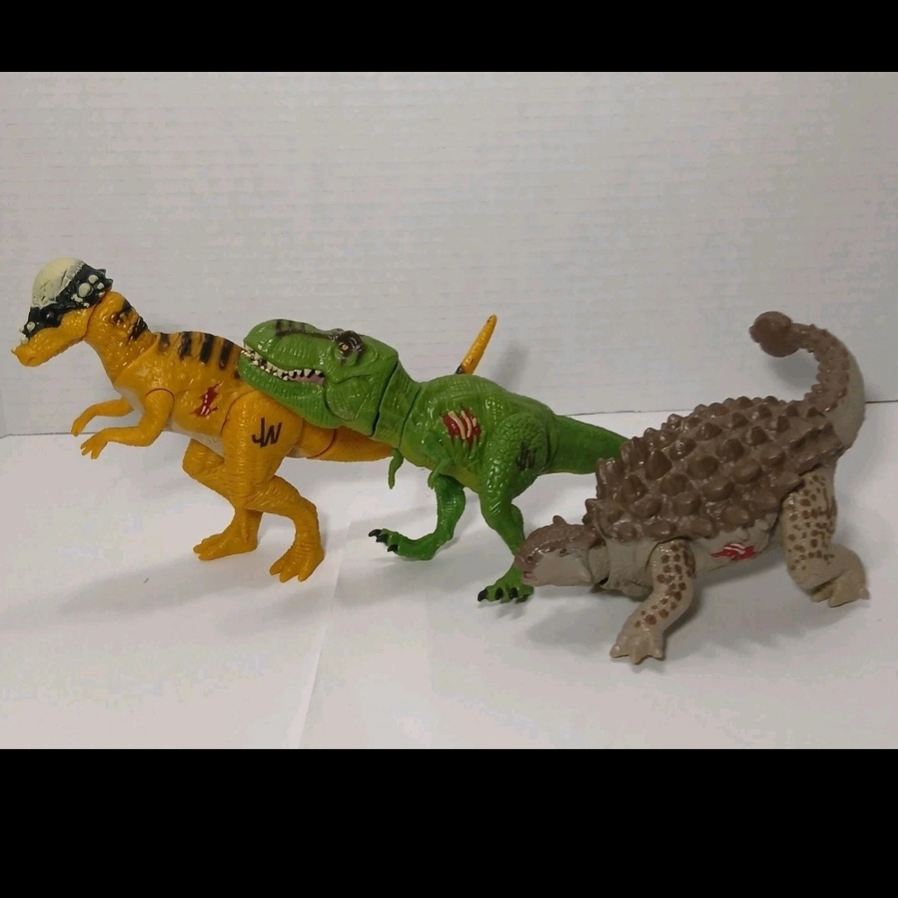 Jurassic World Attack Tyrannosaurus T-Rex, Pachycephalosaurus & Ankylosaurus 6 "